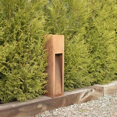 Baliza luminosa en acero corten